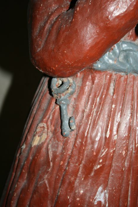 statue dite de Saint Pierre, détail - © Ministère de la Culture (France), Conservation des antiquités et des objets d’art de Haute-Loire, tous droits réservés