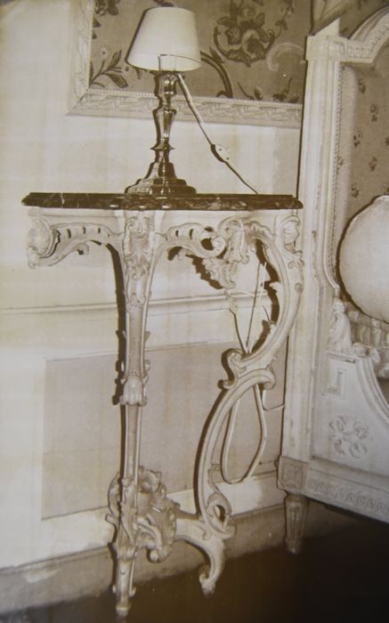 console de style Louis XV - © Ministère de la Culture (France), Conservation des antiquités et des objets d’art de Haute-Loire – Tous droits réservés