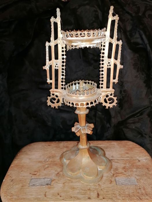 reliquaire-monstrance - © Ministère de la Culture (France), Conservation des antiquités et des objets d’art de Haute-Loire – Tous droits réservés