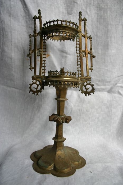reliquaire-monstrance - © Ministère de la Culture (France), Conservation des antiquités et des objets d’art de Haute-Loire, tous droits réservés