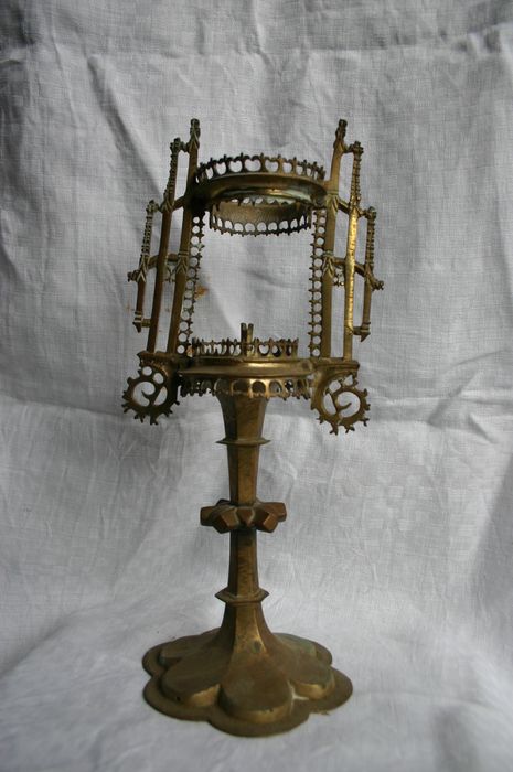 reliquaire-monstrance - © Ministère de la Culture (France), Conservation des antiquités et des objets d’art de Haute-Loire – Tous droits réservés