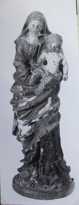 Statue : Vierge à l'Enfant