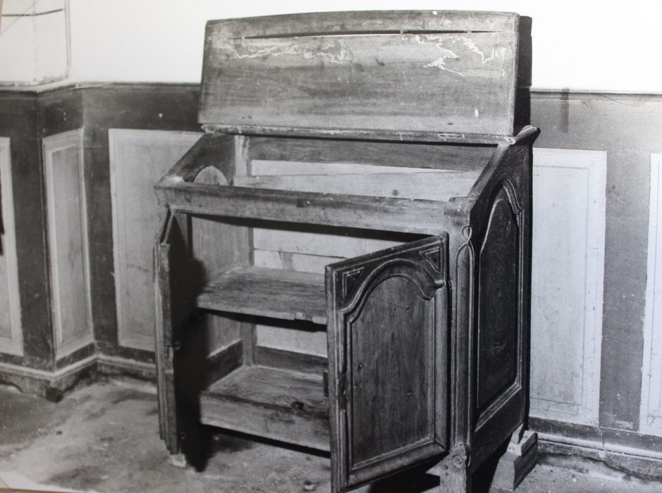 pupitre - © Ministère de la Culture (France), Conservation des antiquités et des objets d’art de Haute-Loire, tous droits réservés
