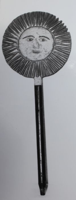 instrument de la Passion : le Soleil - © Ministère de la Culture (France), Conservation des antiquités et des objets d’art de Haute-Loire, tous droits réservés