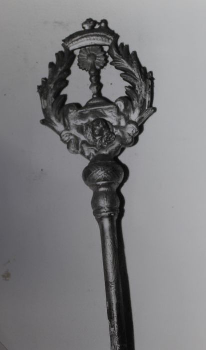 canne de pénitent : Ostensoir - © Ministère de la Culture (France), Conservation des antiquités et des objets d’art de Haute-Loire – Tous droits réservés