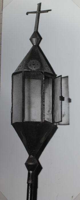 lanterne de confrérie de pénitents - © Ministère de la Culture (France), Conservation des antiquités et des objets d’art de Haute-Loire – Tous droits réservés