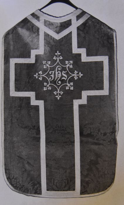 chasuble - © Ministère de la Culture (France), Conservation des antiquités et des objets d’art de Haute-Loire – Tous droits réservés