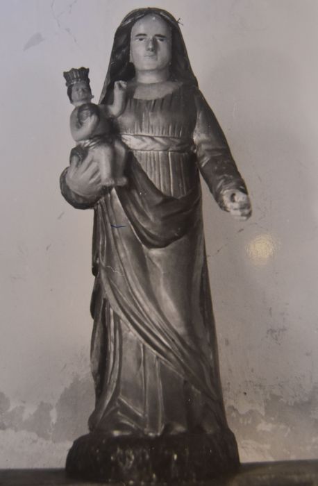 statue : Vierge à l'Enfant - © Ministère de la Culture (France), Conservation des antiquités et des objets d’art de Haute-Loire – Tous droits réservés 