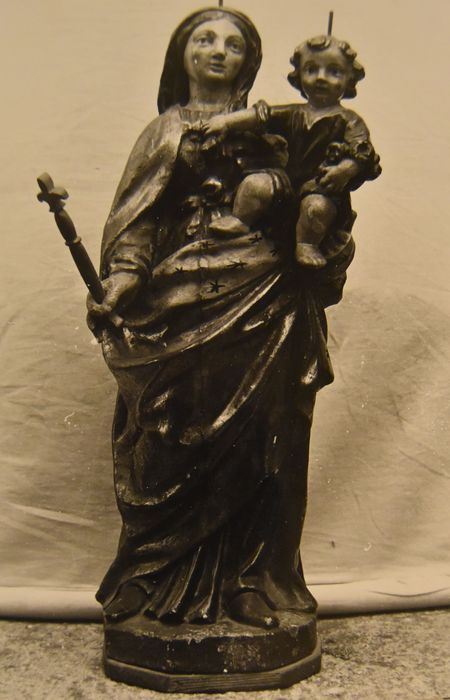 Statue (statuette) : Vierge dite de Notre-Dame de la Miséricorde