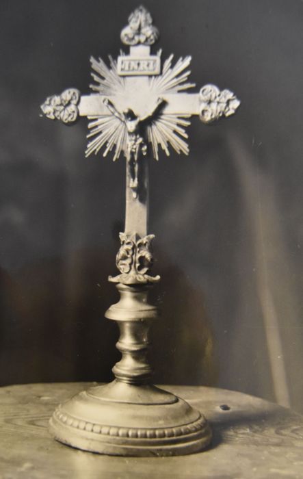 croix d'autel - © Ministère de la Culture (France), Conservation des antiquités et des objets d’art de Haute-Loire – Tous droits réservés