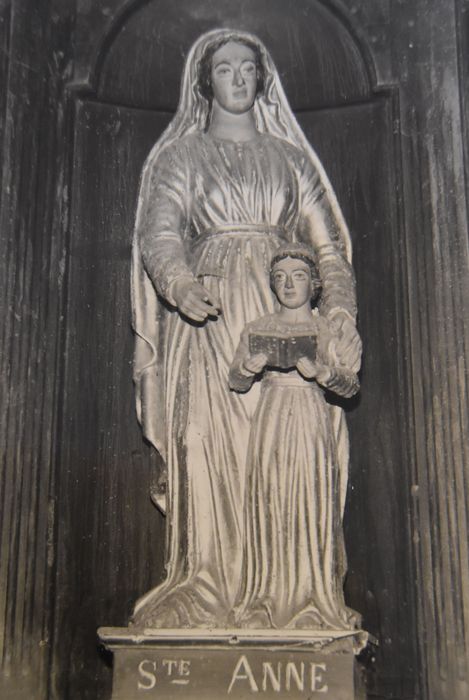 Statue : Sainte Anne