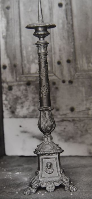 chandelier - © Ministère de la Culture (France), Conservation des antiquités et des objets d’art de Haute-Loire – Tous droits réservés 