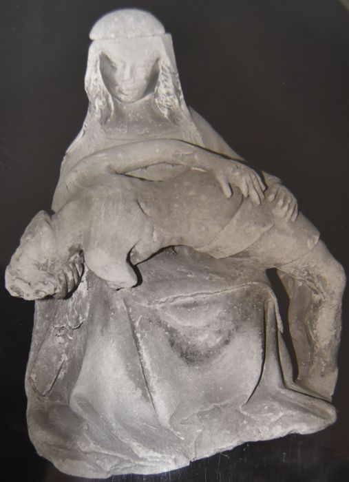 Groupe sculpté : Vierge de Pitié