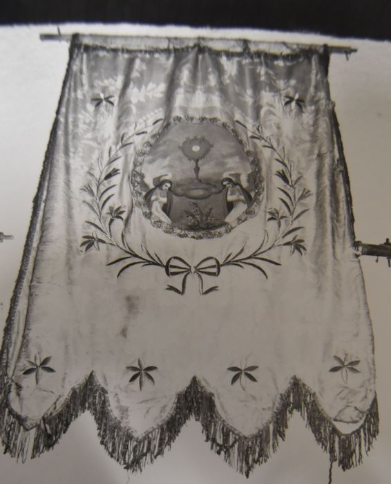 bannière de procession - © Ministère de la Culture (France), Conservation des antiquités et des objets d’art de Haute-Loire – Tous droits réservés 