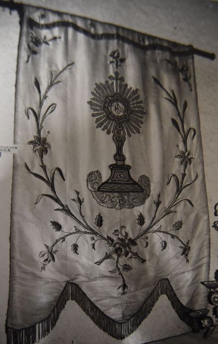 bannière de procession - © Ministère de la Culture (France), Conservation des antiquités et des objets d’art de Haute-Loire – Tous droits réservés 