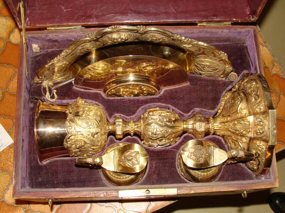 calice, patène, burette (2), plateau - © Ministère de la Culture (France), Conservation des antiquités et objets d'art de Loire-Atlantique, tous droits réservés