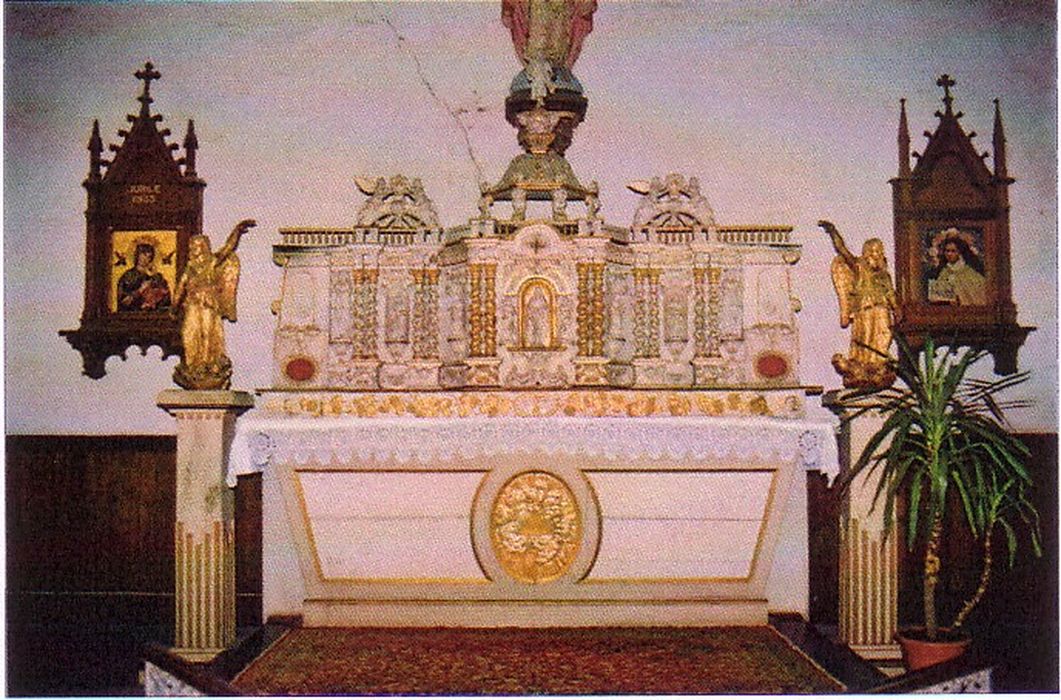 tabernacle et gradins du maître-autel - © Ministère de la Culture (France), Conservation des antiquités et des objets d’art de Loire-Atlantique – Tous droits réservés