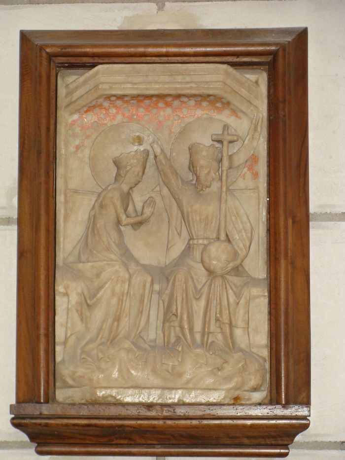 Bas-relief : Couronnement de la Vierge