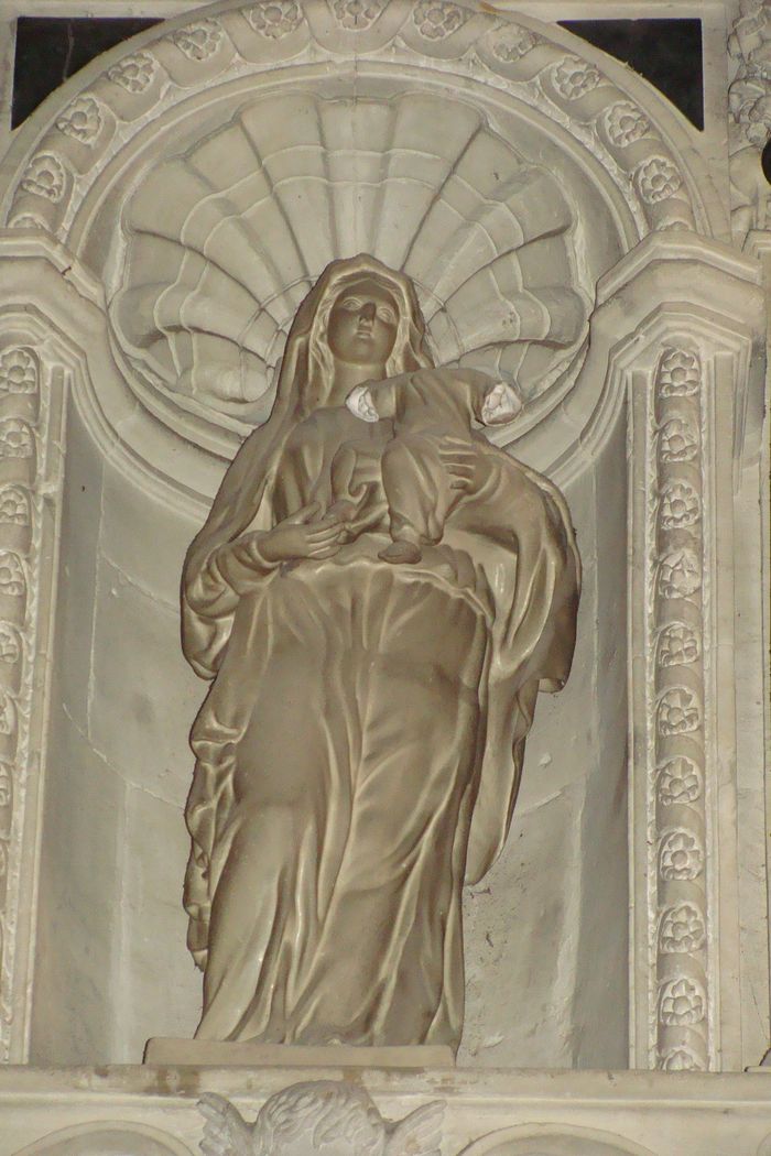 statue : Vierge à l'Enfant (La)