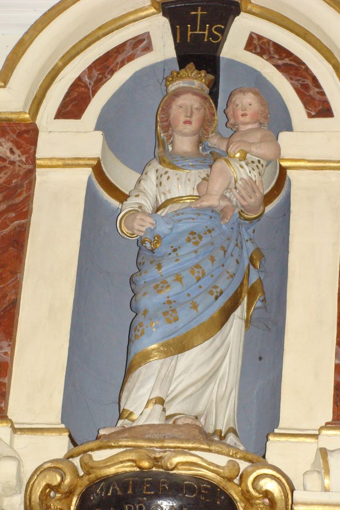 statue : Vierge à l'Enfant