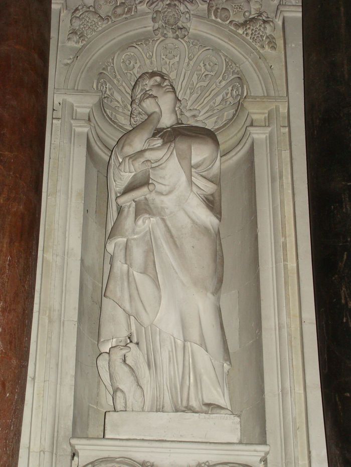 statue : saint Jean l'Evangéliste