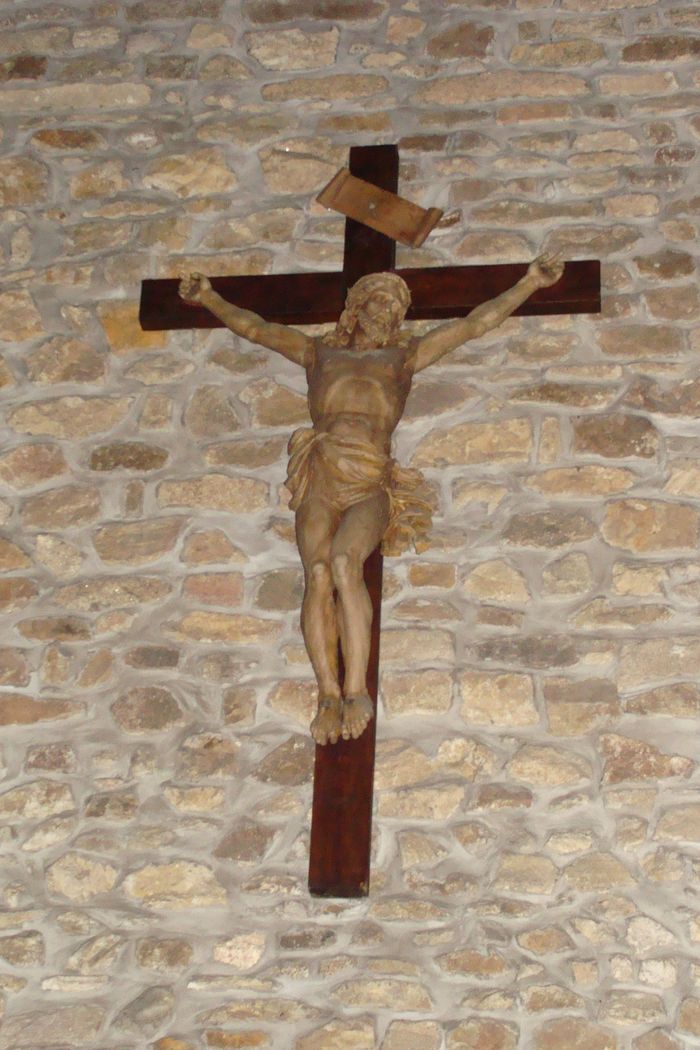 statue : Christ en croix