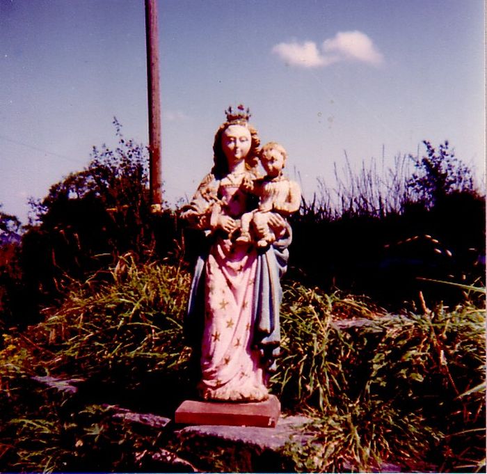 statue : Vierge à l'Enfant - © Ministère de la Culture (France), Conservation des antiquités et des objets d’art de la Loire-Atlantique – Tous droits réservés