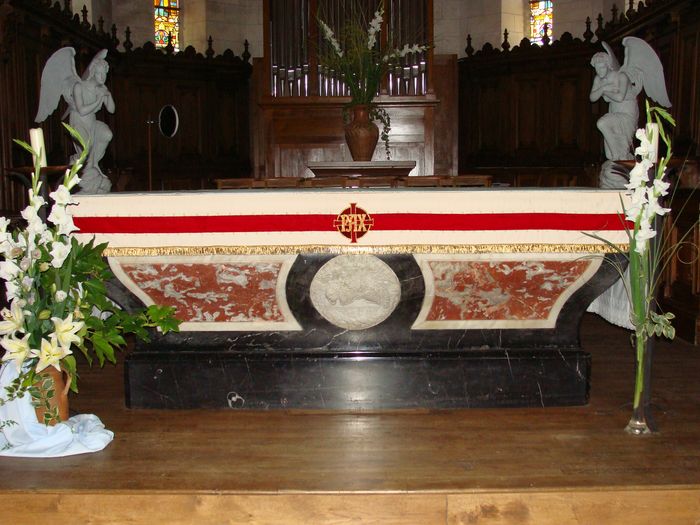 autel (maître-autel), gradins et tabernacle