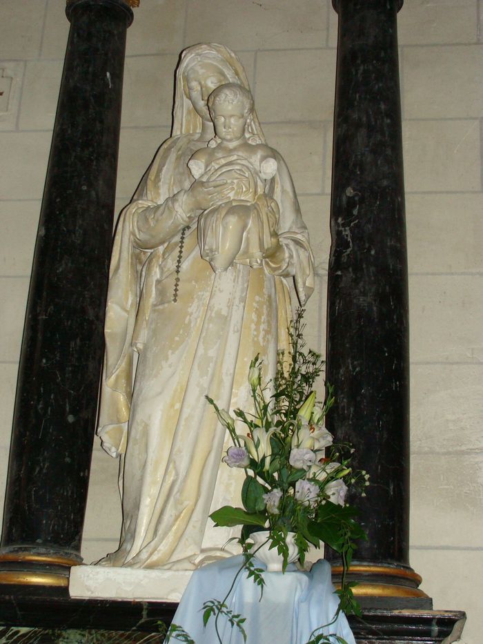 statue : Vierge à l'Enfant