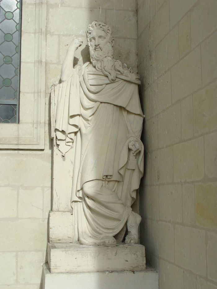 deux statues : Saint Pierre, Saint Paul