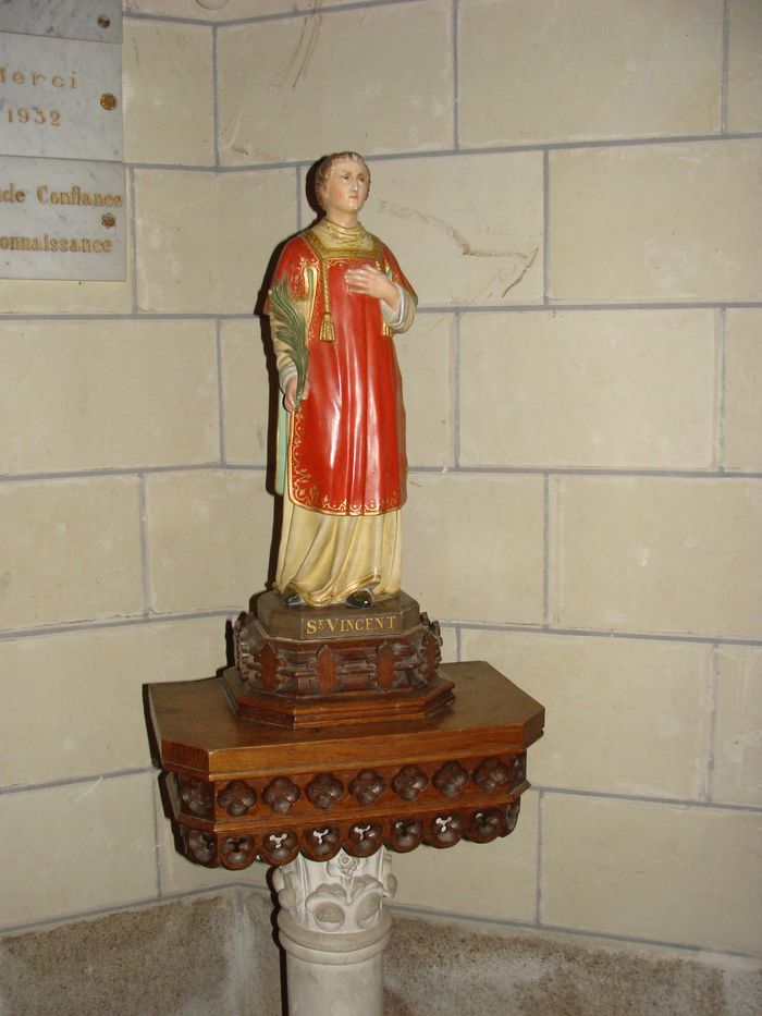 deux statues (statuettes) : Saint Vincent de Saragosse, Saint Pierre