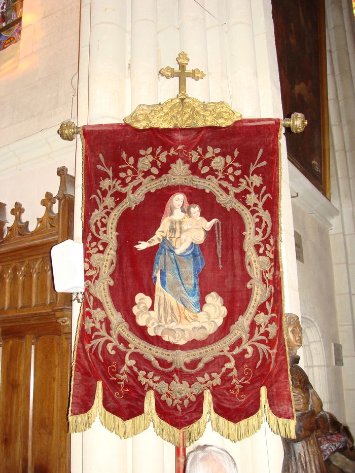 bannière de procession de la Vierge et de saint Etienne