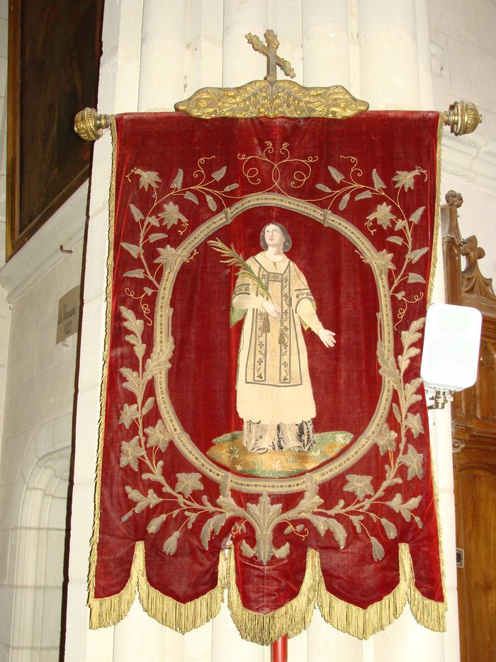 bannière de procession de la Vierge et de saint Etienne
