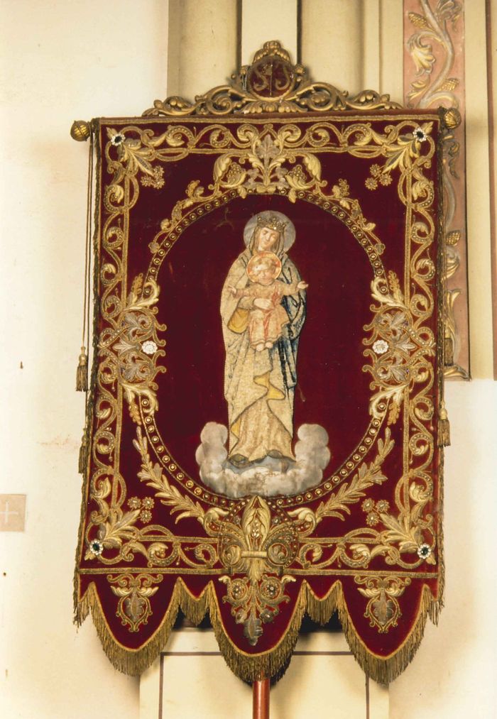 bannière de procession de la Vierge et de saint Jacques