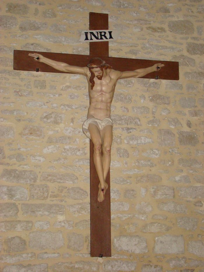 statue : Christ en croix