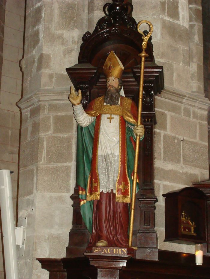 statue : Saint Aubin