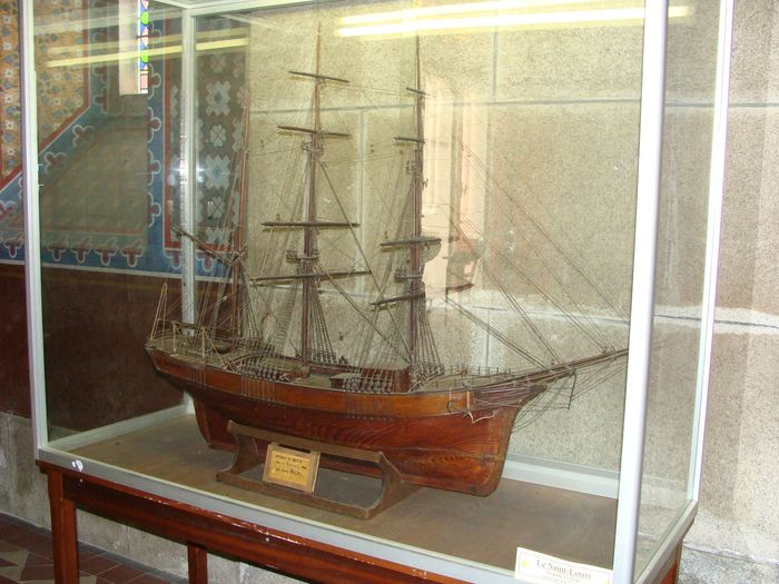 Ex-voto (maquette de bateau) dit le Saint-Louis