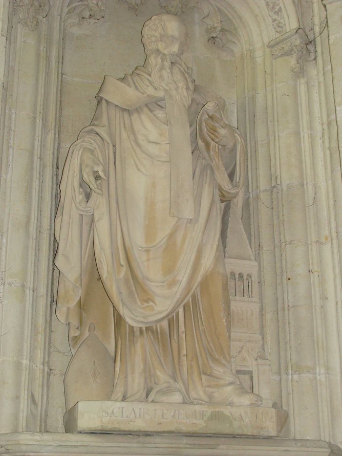 statue : Saint Clair, premier évêque de Nantes