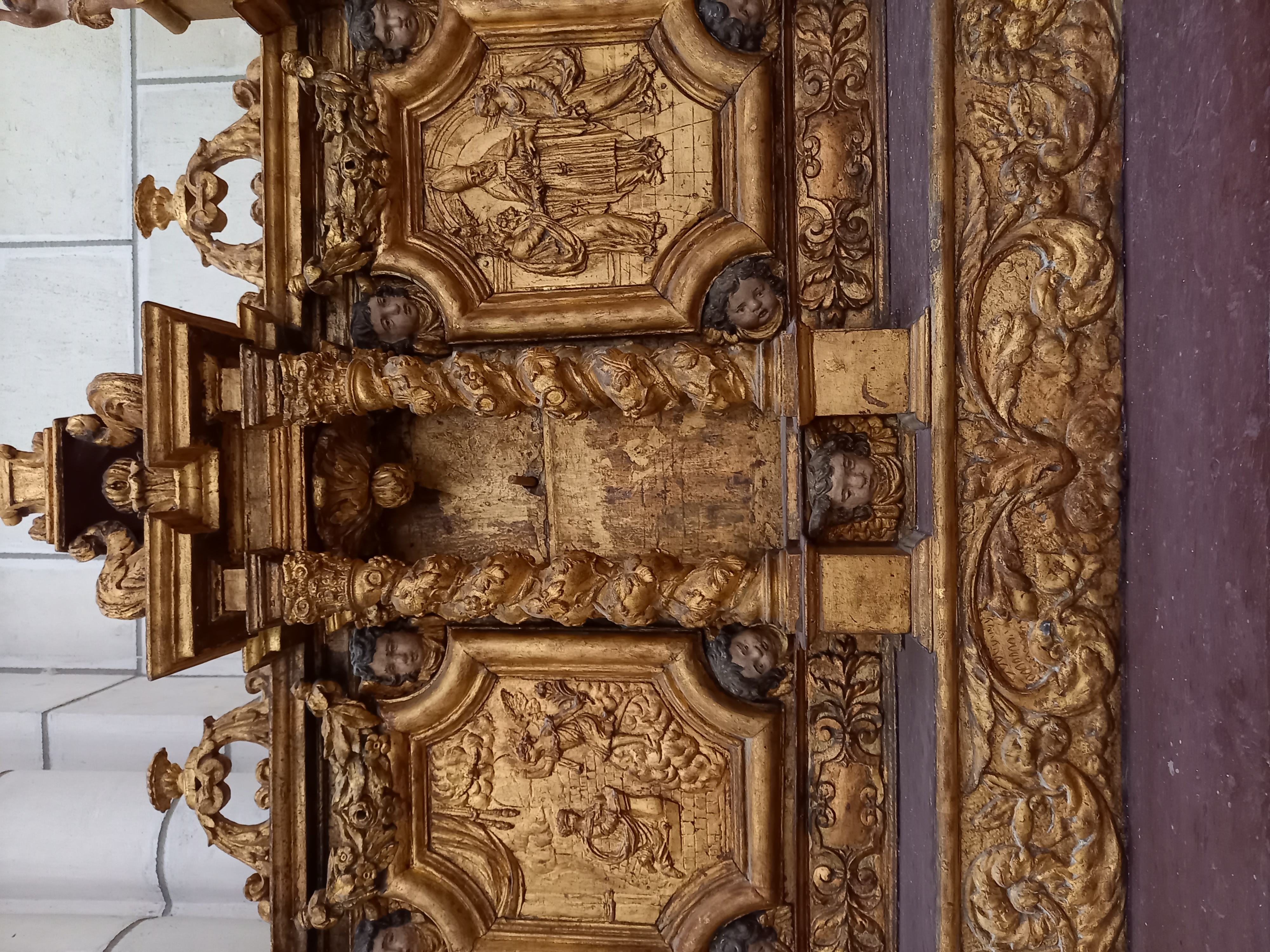 retable, emplacement de la statuette du Christ