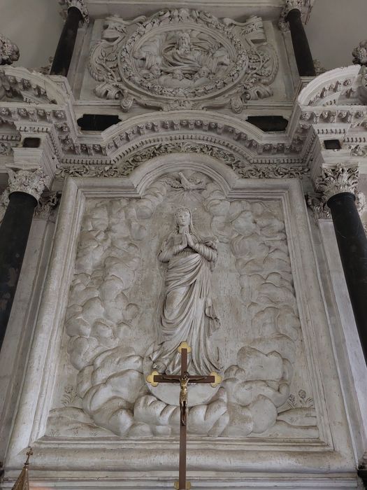 bas-relief : l'Assomption de la Vierge