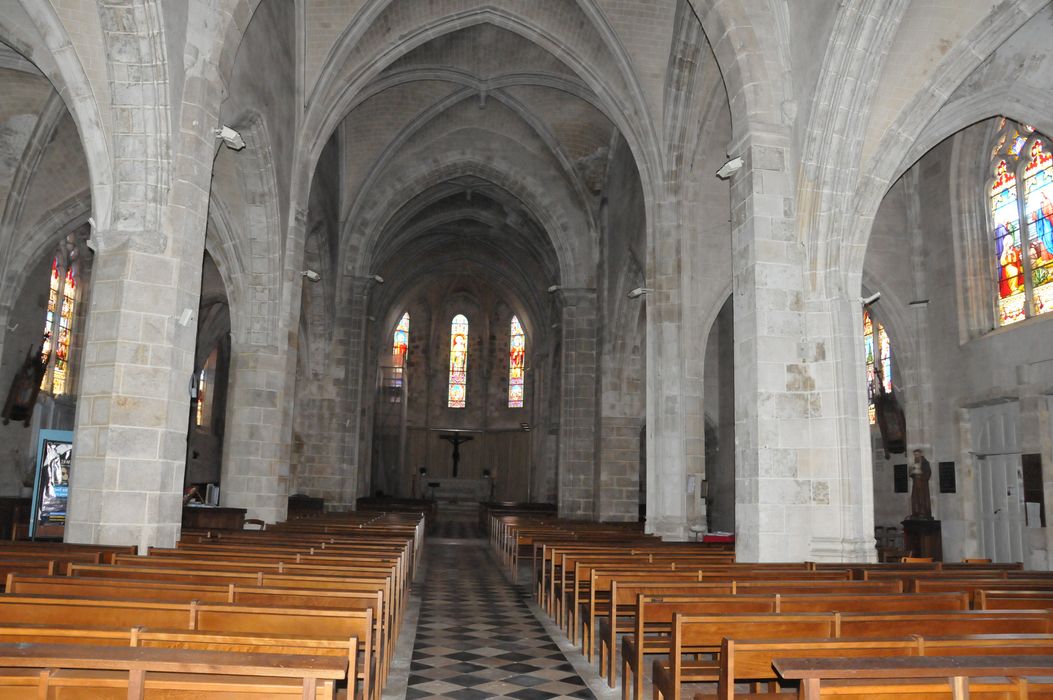 Eglise Saint-Aignan : Nef, vue générale