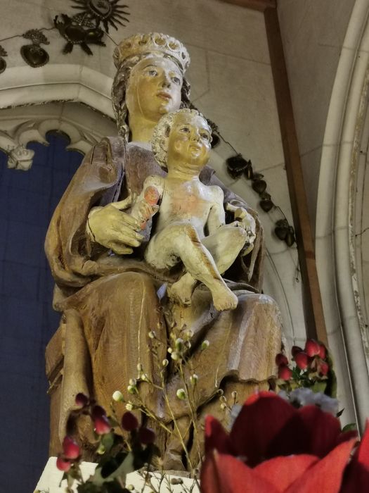 Statue : Vierge à l'Enfant