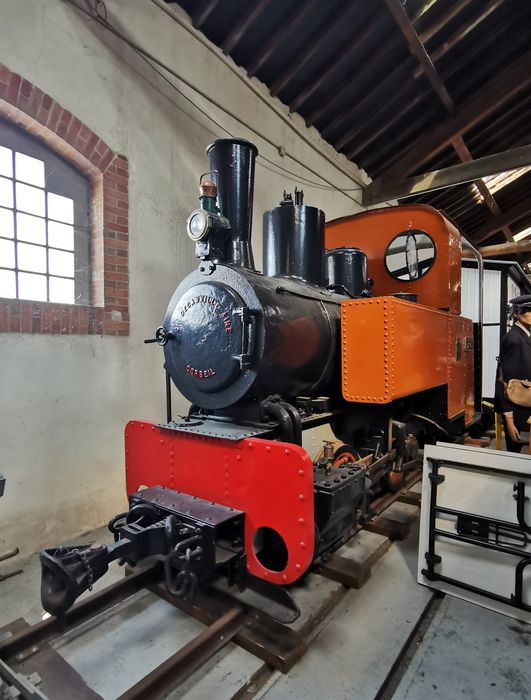 locomotive à vapeur : locomotive-tender Decauville, type Progrès, dite Colette, à voie inférieure à 1 mètre, 020 T 945, MTP8 - © Ministère de la Culture (France), Conservation des antiquités et des objets d’art du Loiret – Tous droits réservés 