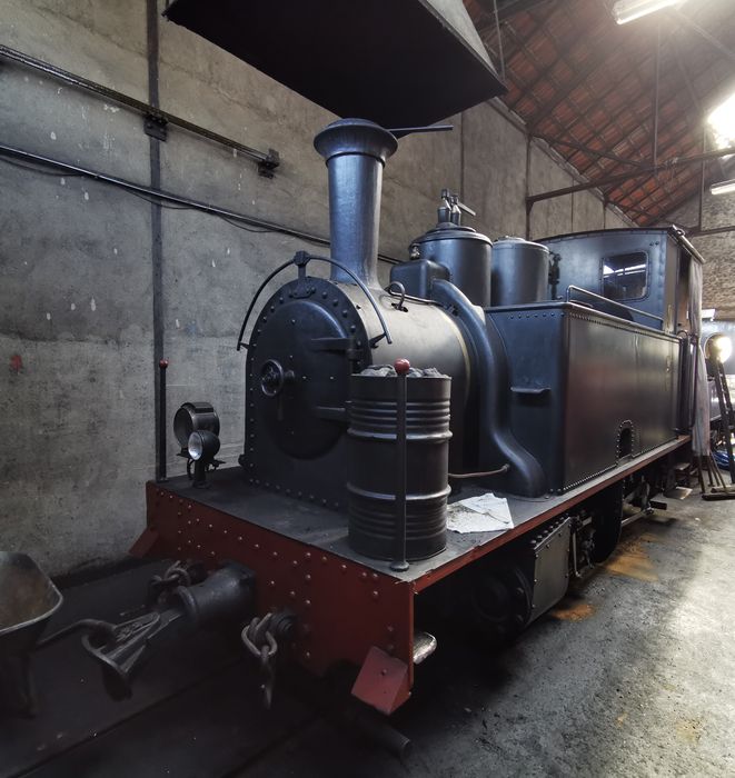 locomotive à vapeur : locomotive-tender La Meuse, dite Les Fontenelles, à voie inférieure à 1 mètre, 130 T 3931, MTP 9