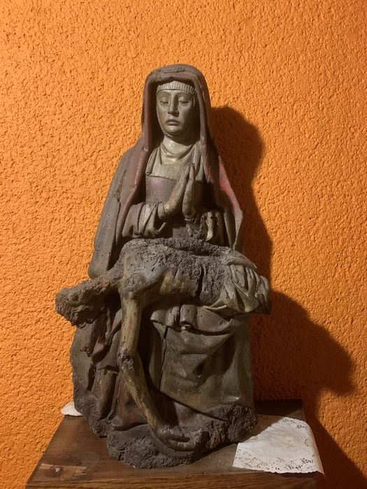 groupe sculpté : Vierge de Pitié