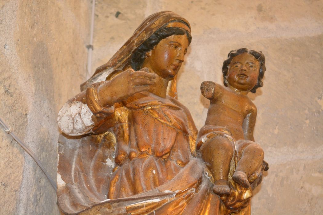 statue : Vierge à l'Enfant, vue partielle