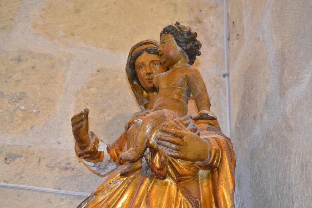 statue : Vierge à l'Enfant, vue partielle