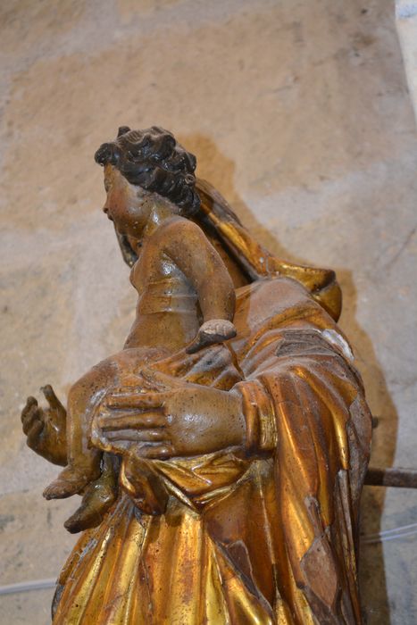 statue : Vierge à l'Enfant, vue partielle