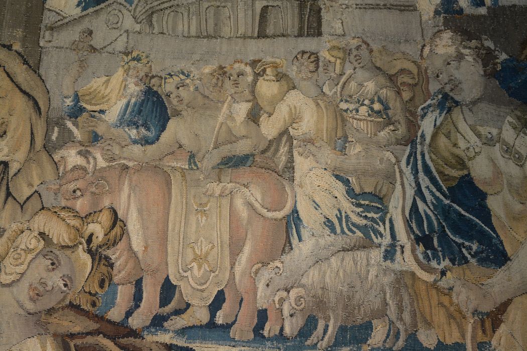 tenture d’Aubusson Scènes de l’histoire d’Achille : Polyxène conduite par Hélène au tombeau d'Achille, détail