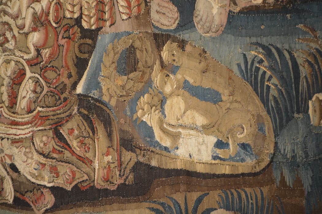 tenture d’Aubusson Scènes de l’histoire d’Achille : Thétis demande à Héphaïstos de forger de nouvelles armes pour Achille, détail